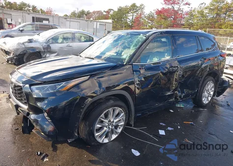 2023 Toyota Highlander Limited z USA, uszkodzony, nr VIN 5TDKDRBH1PS031317